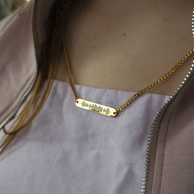 Retiazkový náhrdelník z chirurgickej ocele s gravírovaným QR kódom Spotify.